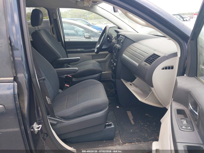 2008 DODGE GRAND CARAVAN auction photo 5