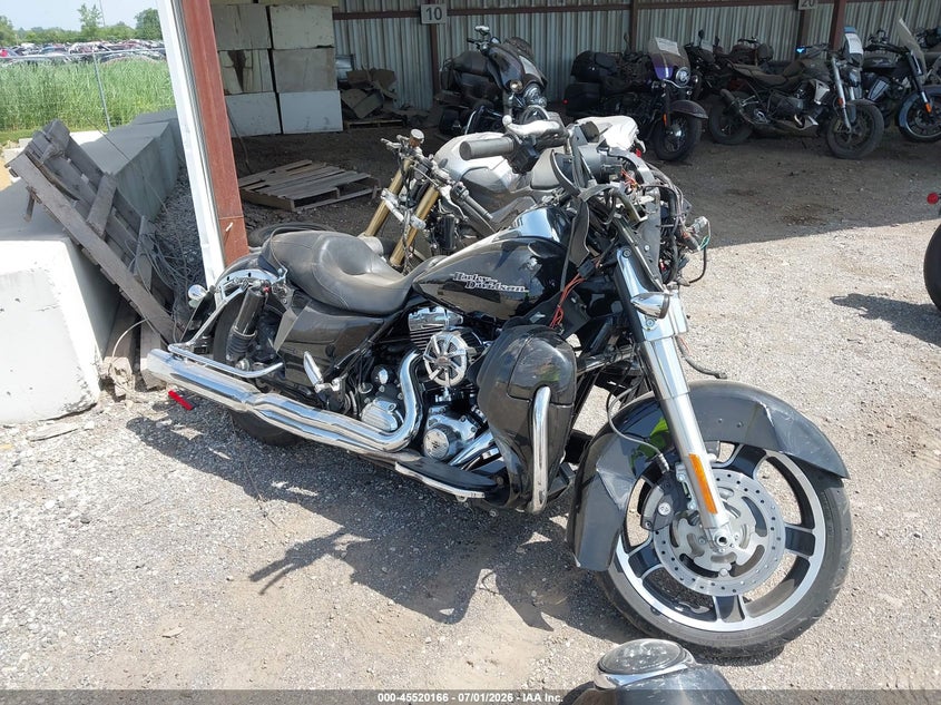 2013 Harley-Davidson FLHX