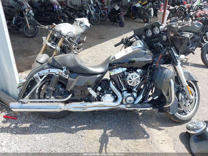 2013 Harley-Davidson Flhx Street Glide VIN: 1HD1KBM16DB644947 Lot: 45520166