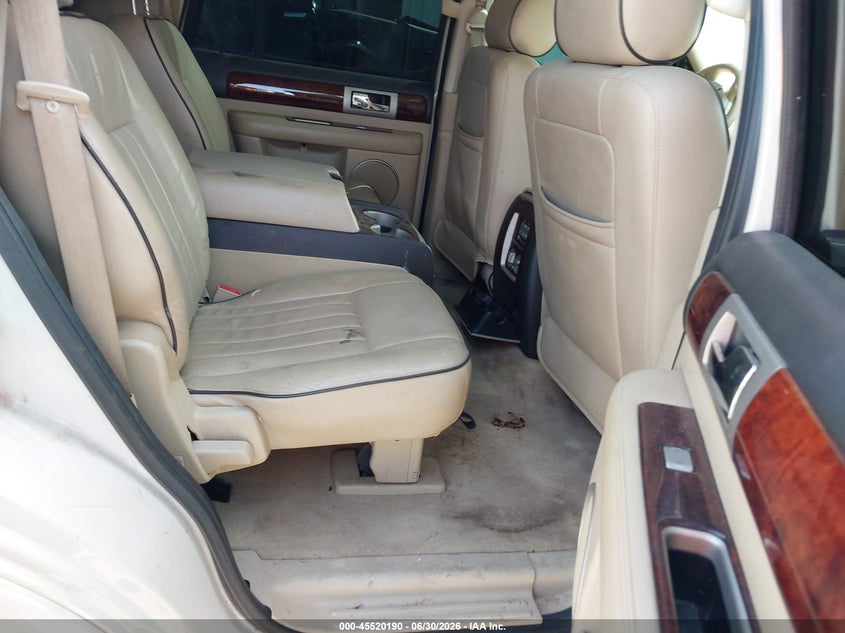 2006 Lincoln Navigator Luxury/Ultimate VIN: 5LMFU27566LJ21613 Lot: 45520190
