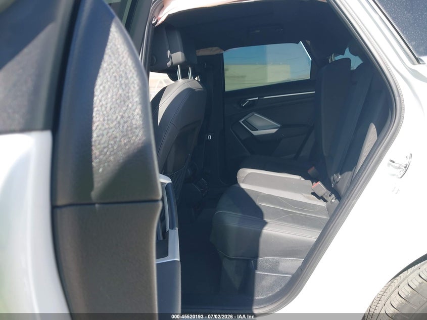 2022 AUDI Q3 auction photo 8