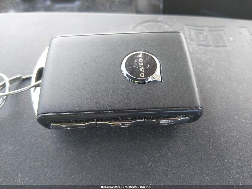 2025 Volvo Xc40 B5 Plus Bright Theme VIN: YV4L12UEXS2509884 Lot: 45520289