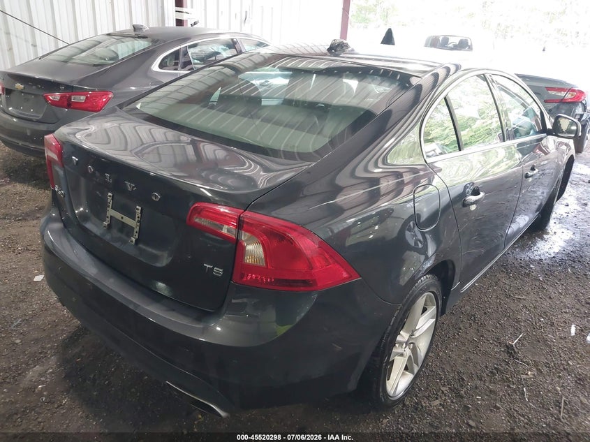 Vin: yv140mfm5f2355532, lot: 46018514, volvo s60 t5 platinum 20154