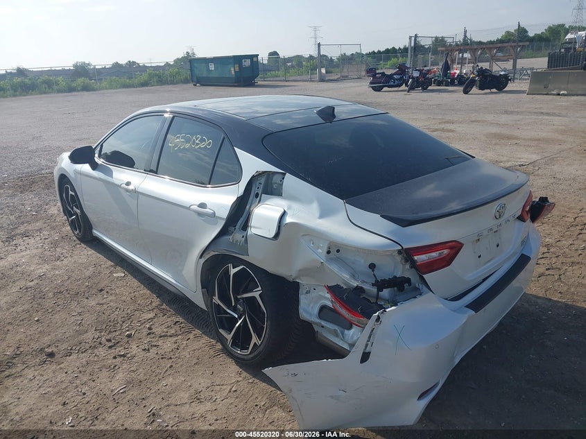 2020 TOYOTA CAMRY auction photo 3