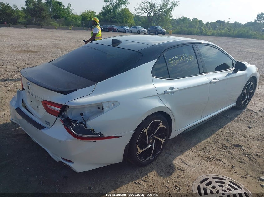 2020 TOYOTA CAMRY auction photo 4