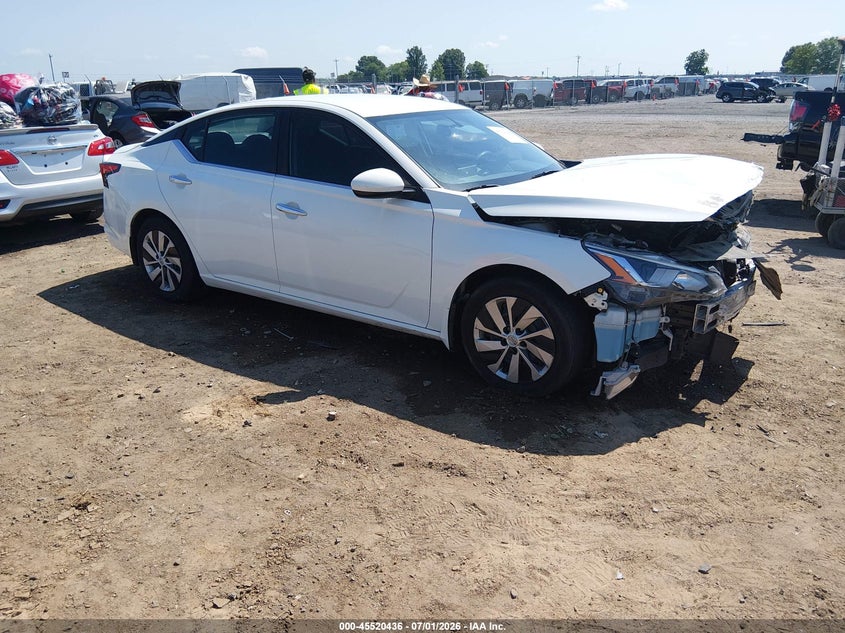 2020 Nissan Altima
