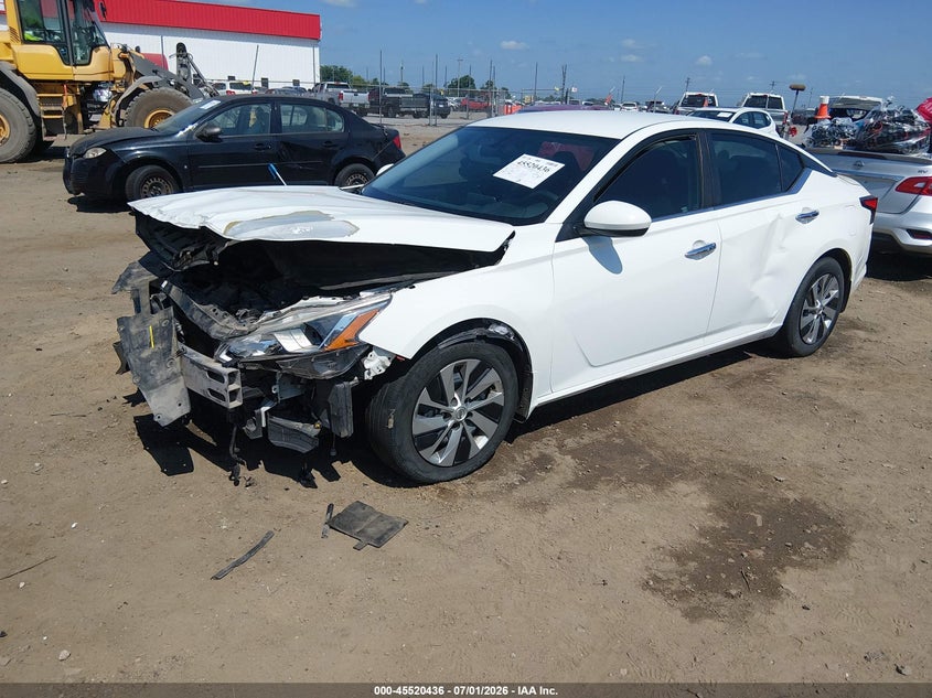 2020 NISSAN ALTIMA auction photo 2