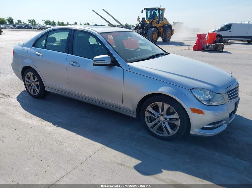 2014 Mercedes-Benz C 300 Luxury 4matic