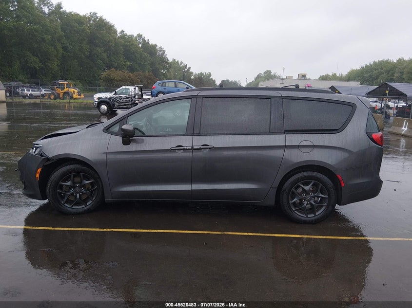 2019 Chrysler Pacifica Touring L VIN: 2C4RC1BG7KR751510 Lot: 45520483