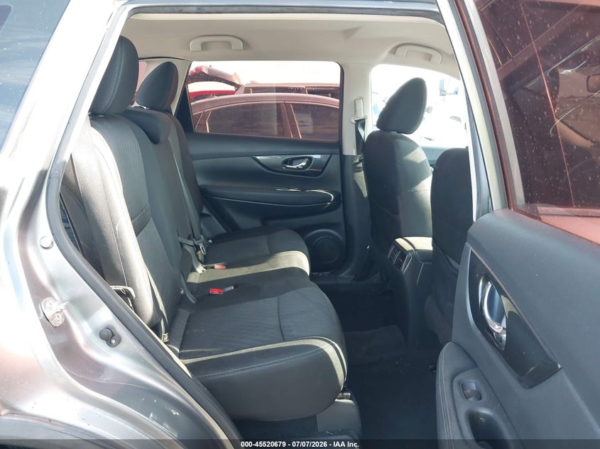 2018 NISSAN ROGUE auction photo 8