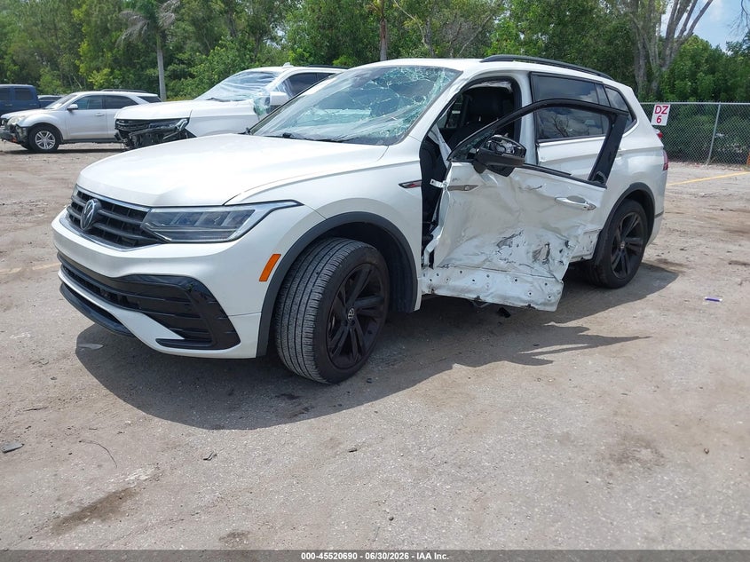 3VVCB7AX3RM020282 2024 Volkswagen Tiguan 2.0t Se R-Line Black photo 1