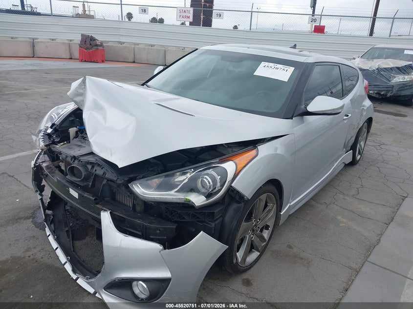 2013 Hyundai Veloster Turbo W/Blue VIN: KMHTC6AE2DU108549 Lot: 45520751