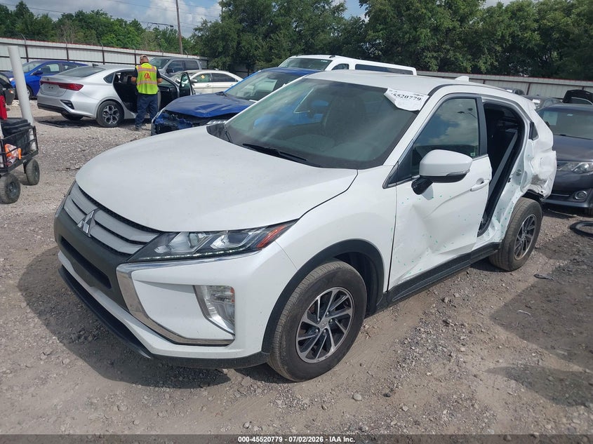 Фото 2 - MITSUBISHI ECLIPSE CROSS