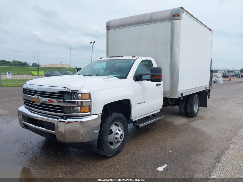 2015 Chevrolet Silverado, Normal Wear & Tear, IAAI, VIN 1GB3CYC88FF652167 — photo 2