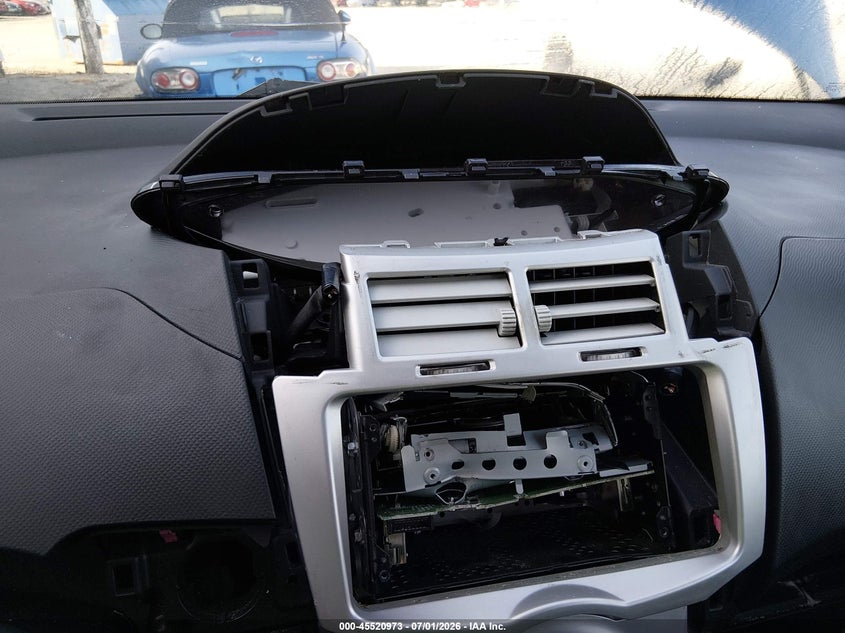 2007 TOYOTA YARIS auction photo 7