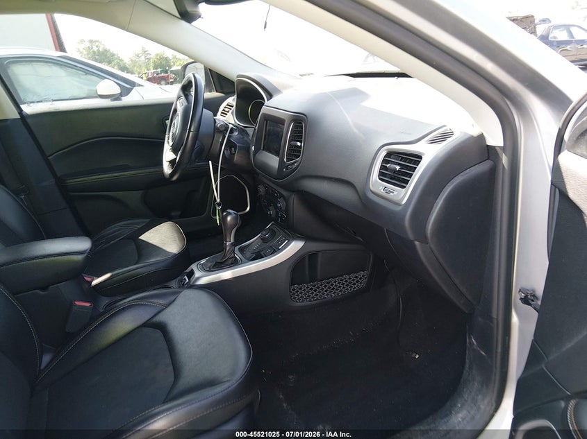 2019 JEEP COMPASS auction photo 5