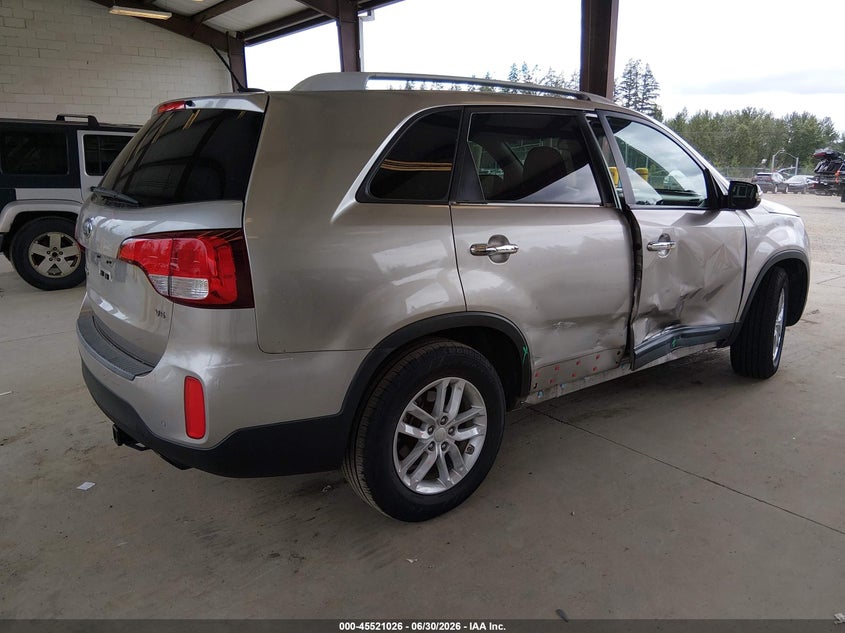 2015 KIA SORENTO auction photo 4