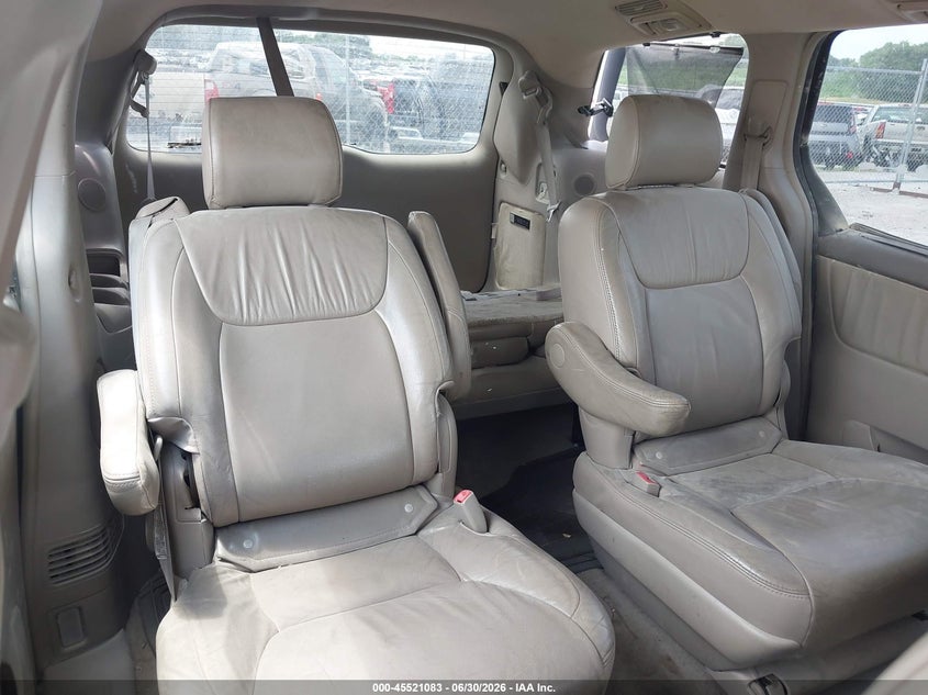 2008 TOYOTA SIENNA auction photo 8