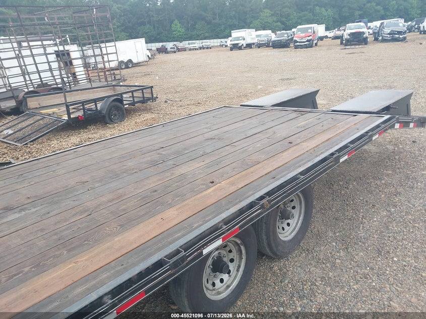 2024 MAX BUILT TRAILERS 102 X 30 auction photo 8