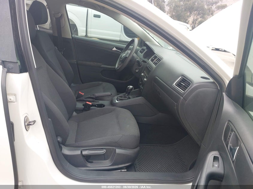 2012 VOLKSWAGEN JETTA auction photo 5