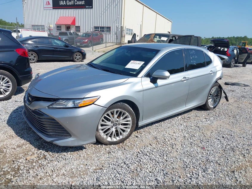 2018 TOYOTA CAMRY auction photo 2