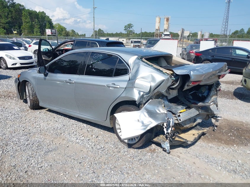 2018 TOYOTA CAMRY auction photo 3