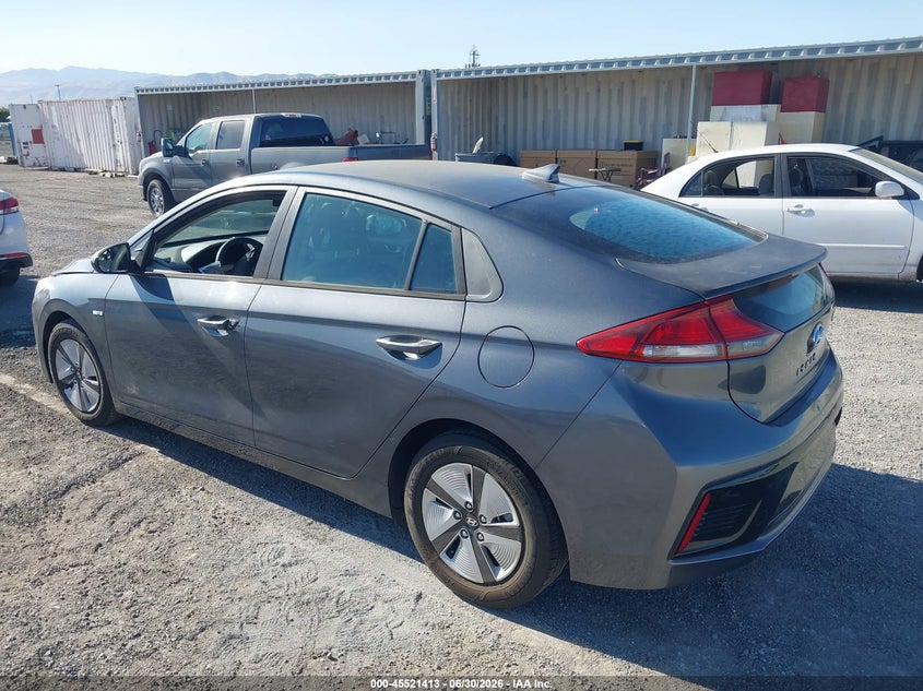 2018 HYUNDAI IONIQ HYBRID auction photo 3