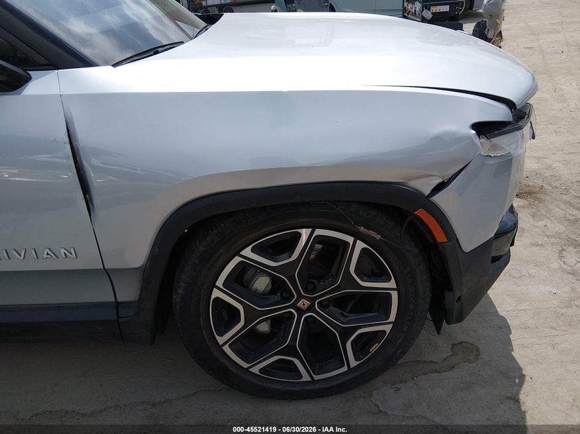 2024 Rivian R1T Adventure Dual Motor Max Pack/Adventure Dual Motor Perf Max Pack VIN: 7FCTGCAA9RN030366 Lot: 45521419