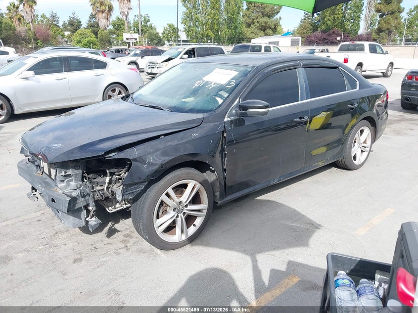 2014 Volkswagen Passat, Удар спереди, IAAI, VIN 1VWBP7A35EC013013 — фото 2