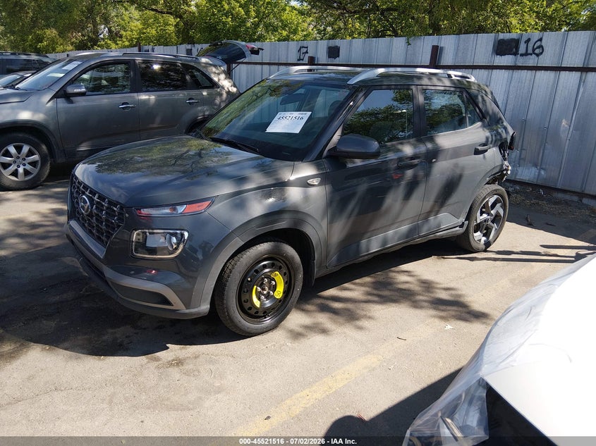 2024 HYUNDAI VENUE auction photo 2