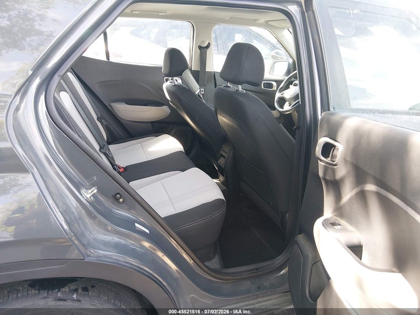 2024 HYUNDAI VENUE auction photo 8