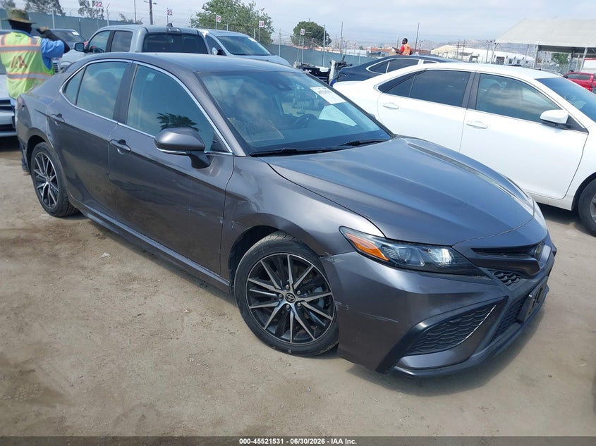 2022 TOYOTA CAMRY  (VIN: 4T1G11AK8NU677004)