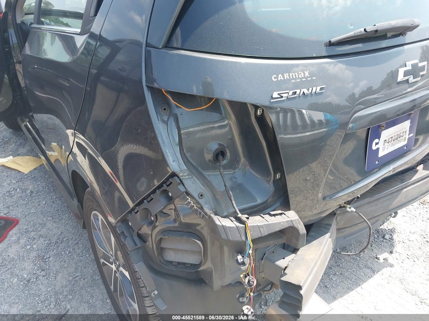 2020 Chevrolet Sonic Fwd Lt 5-Door VIN: 1G1JD6SB5L4121994 Lot: 45521589