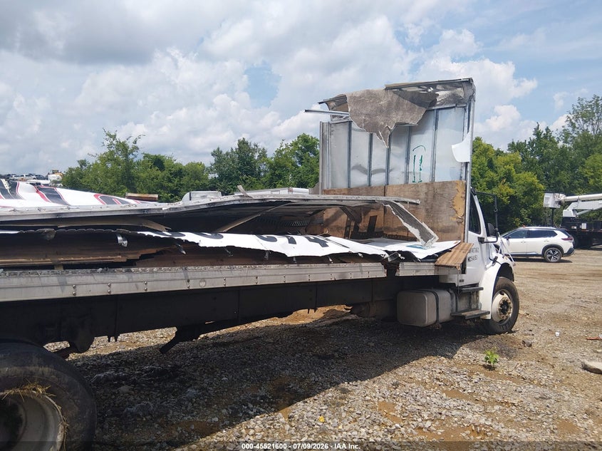 2006 FREIGHTLINER M2 auction photo 3