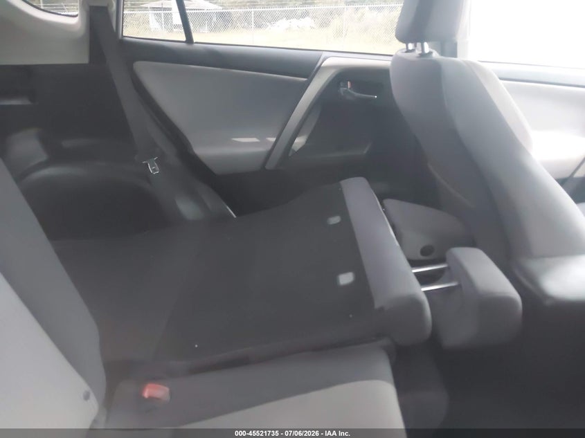 2015 TOYOTA RAV4 auction photo 8