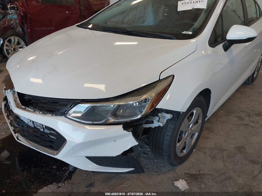 CHEVROLET CRUZE 2018 VIN 1G1BC5SM1J7105175