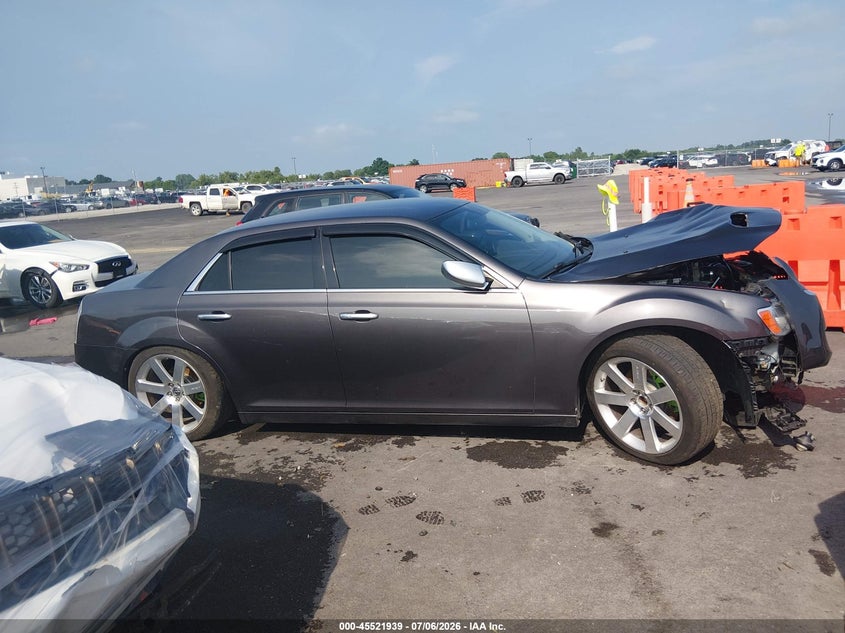 2013 Chrysler 300C Luxury Series Awd VIN: 2C3CCAST7DH589880 Lot: 45521939