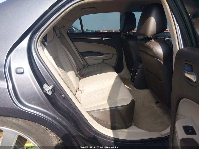 2013 Chrysler 300C Luxury Series Awd VIN: 2C3CCAST7DH589880 Lot: 45521939
