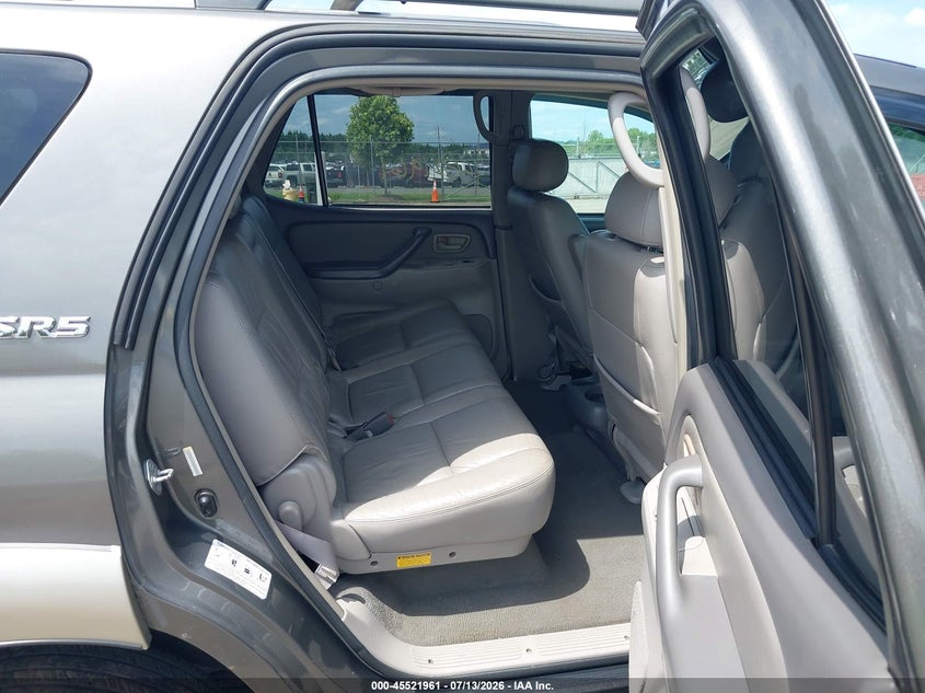 2004 TOYOTA SEQUOIA auction photo 8