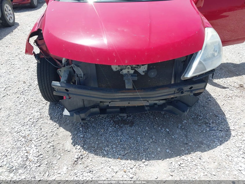 2011 NISSAN VERSA auction photo 6