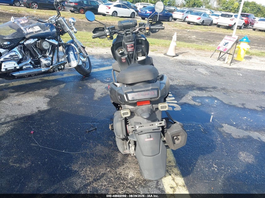 2023 TZTC SCOOTER auction photo 6