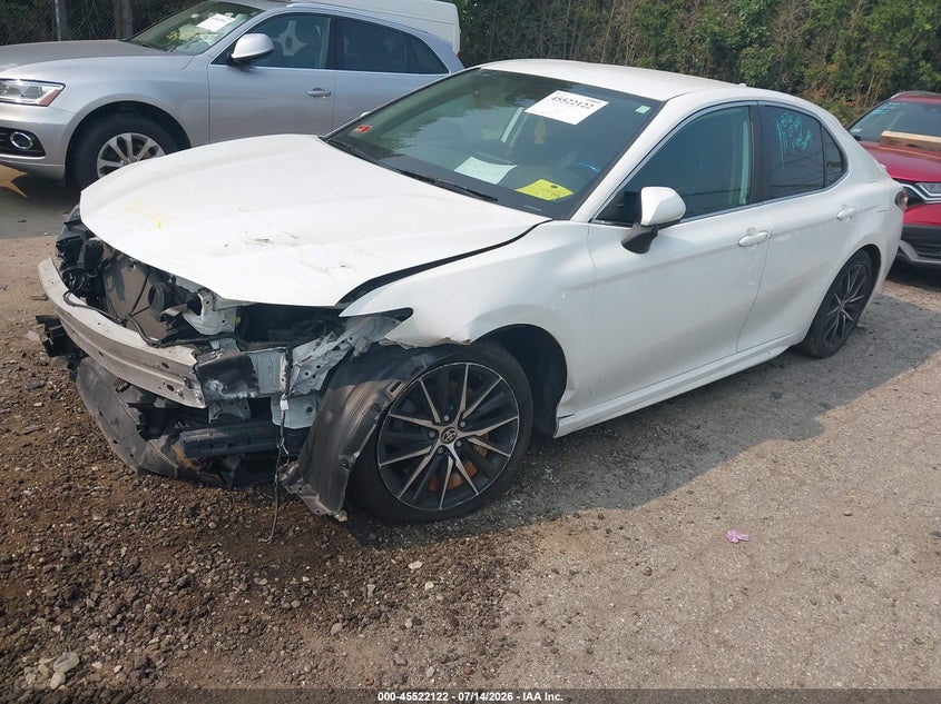2021 TOYOTA CAMRY auction photo 2