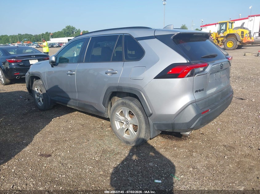2020 TOYOTA RAV4 auction photo 3