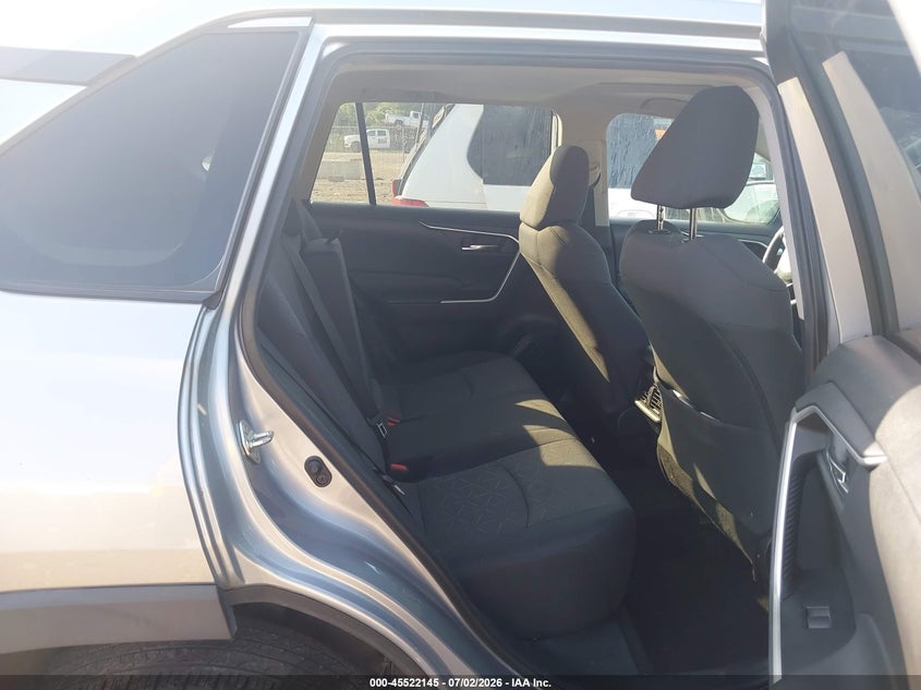 2020 TOYOTA RAV4 auction photo 8