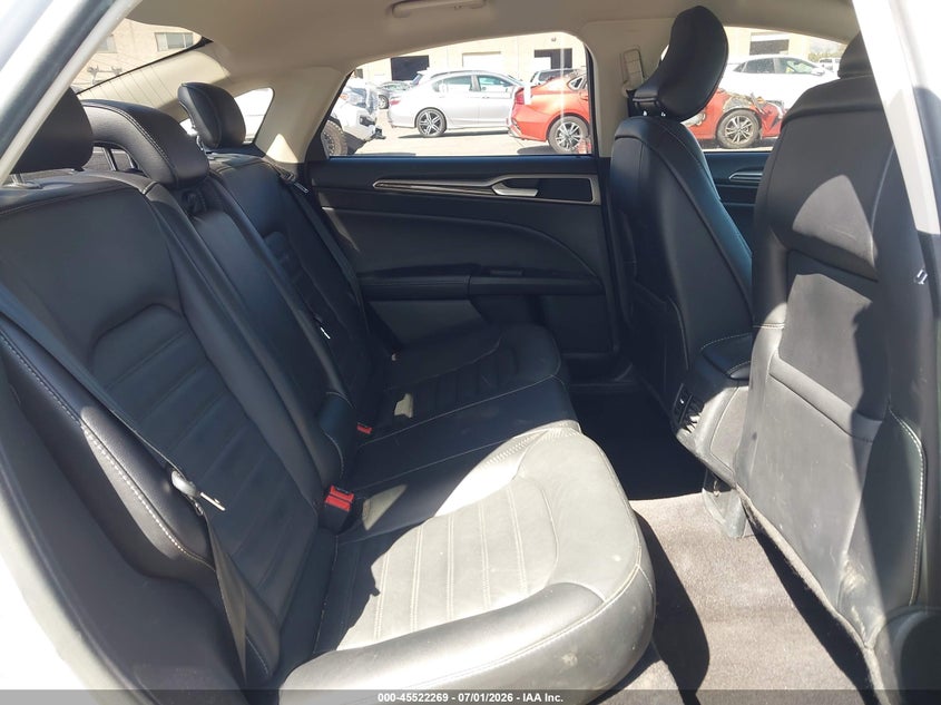 2017 FORD FUSION auction photo 8