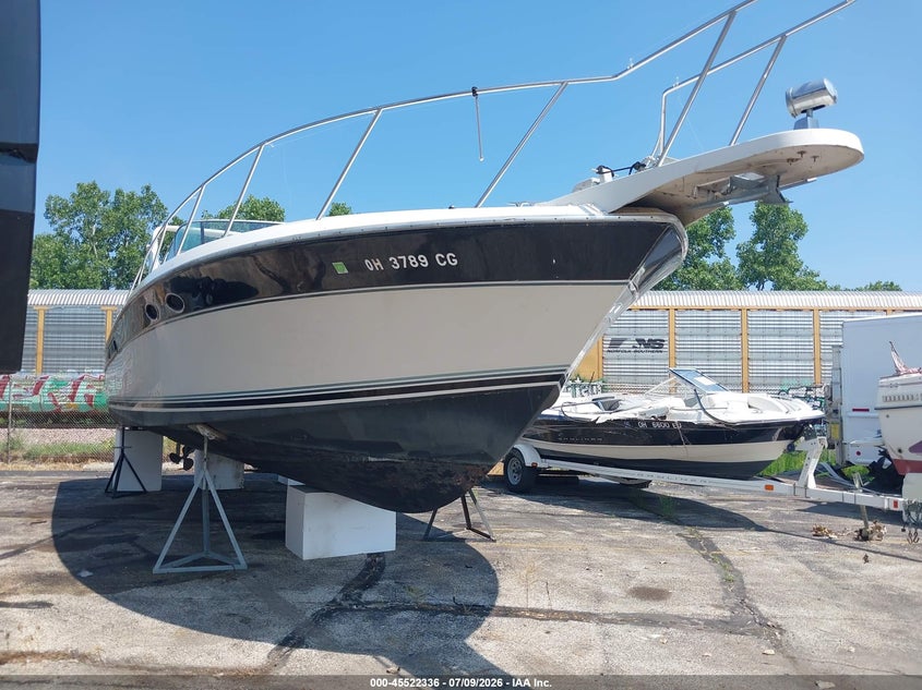 1988 WELLCRAFT 33' auction photo 1
