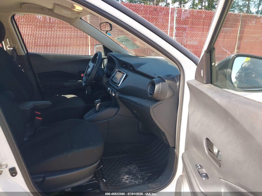 2025 NISSAN KICKS PLAY auction photo 5
