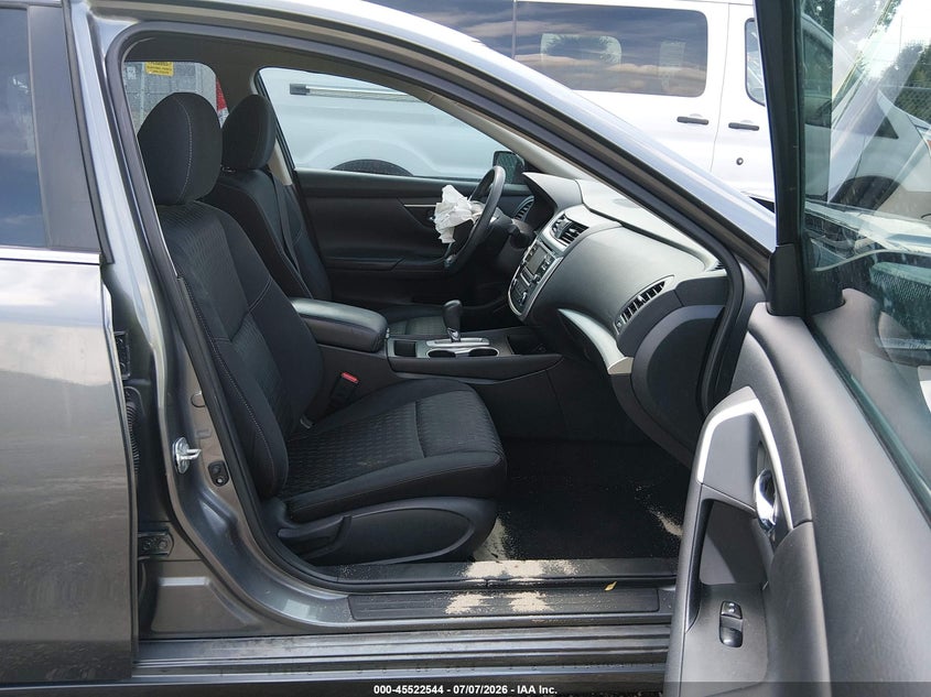 2018 NISSAN ALTIMA auction photo 5