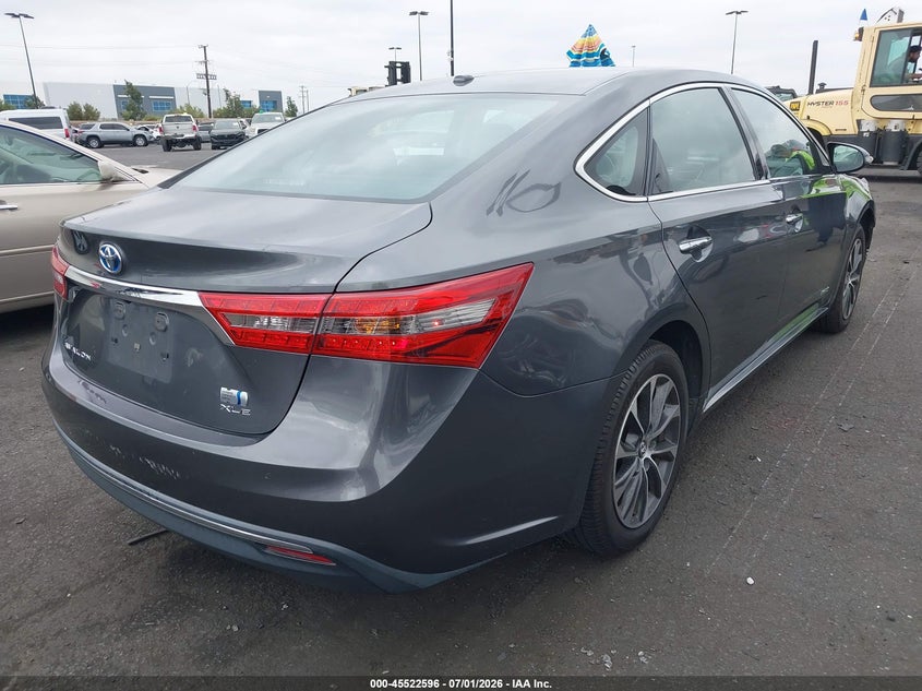 2018 TOYOTA AVALON HYBRID auction photo 4