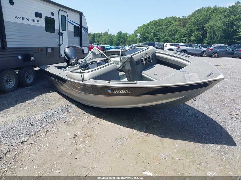 2005 ALUMACRAFT 18' auction photo 1